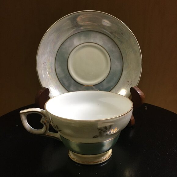 Diamond Iridescent Opalescent Korean Fine China Porcelain Teacup & Saucer - Picture 4 of 11